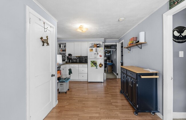 Photo - 58 Read Ave Unit Apartment 3