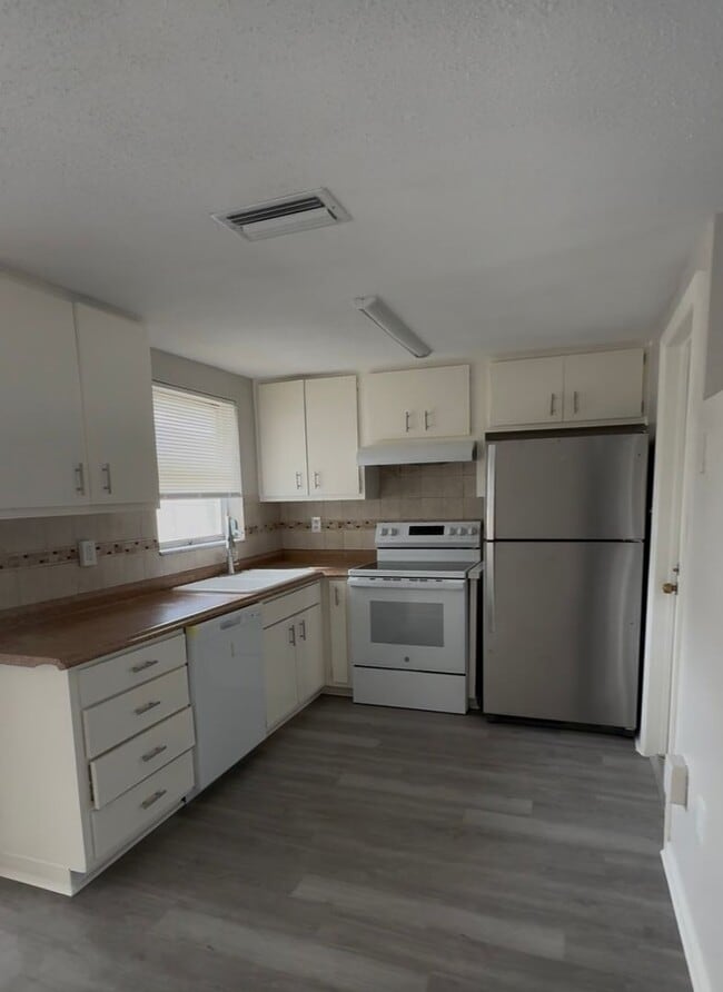 Photo - 7936 Pineapple Ln