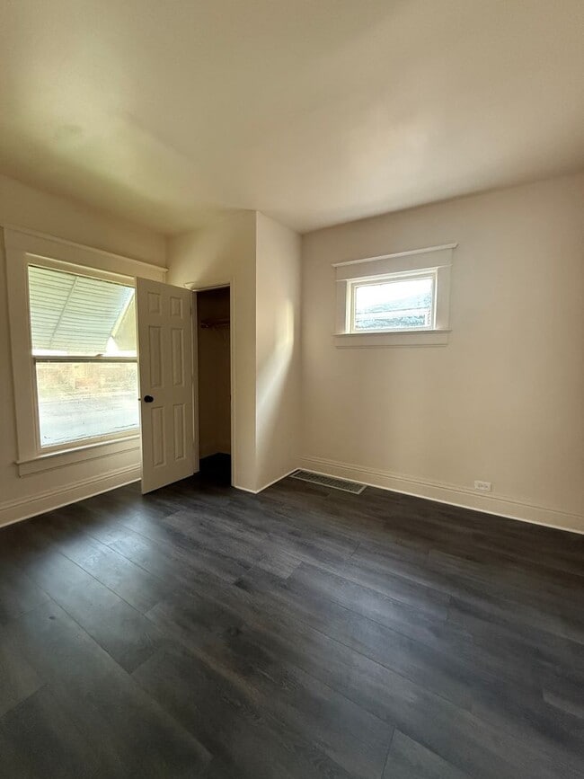 Photo - 3 Bedroom 1.5 Bathroom HOUSE