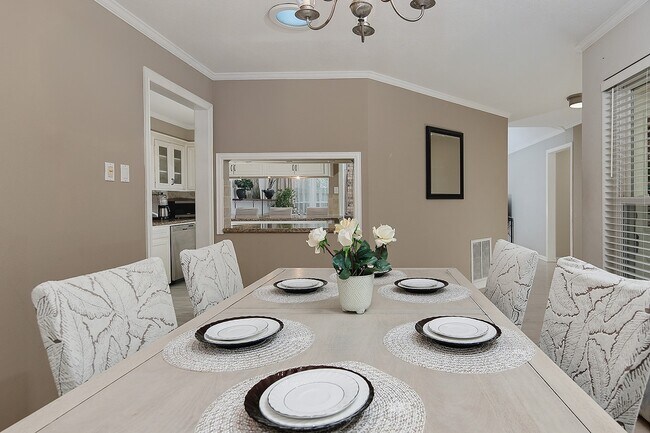 99 N Deerfoot Cir
