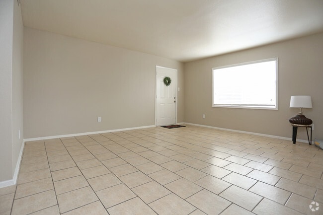 Pointe Ann Apartments