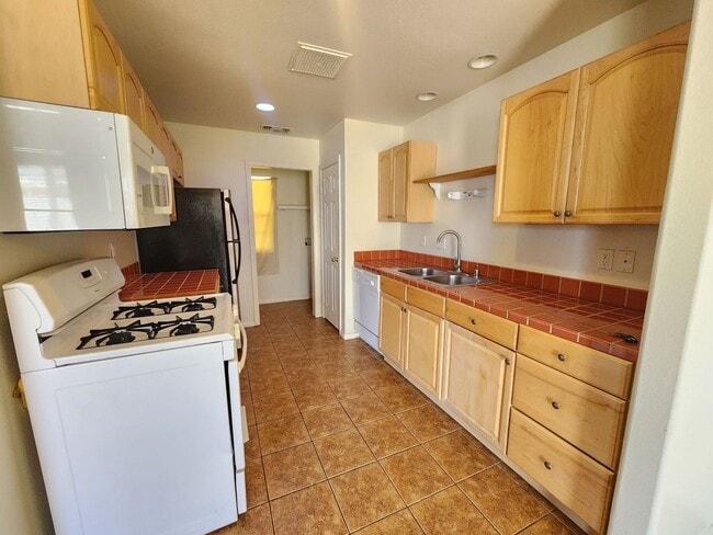 Photo - Beautiful 3 bedroom  2 bath