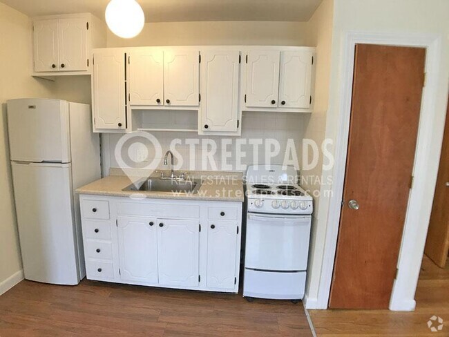 Building Photo - 1 bedroom in Boston MA 02135 Rental
