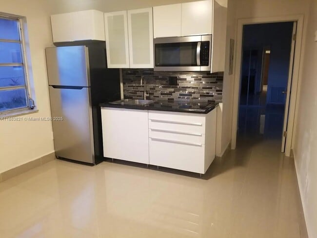 Building Photo - 2225 SW 68th Ct Unit 1 Rental
