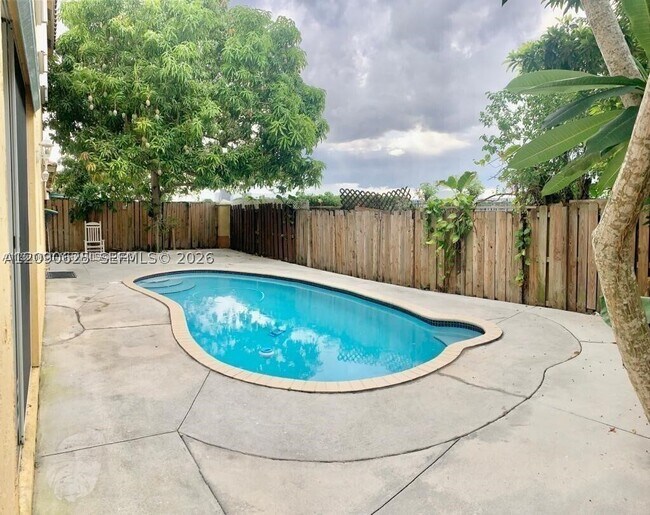 15809 SW 60th Terrace