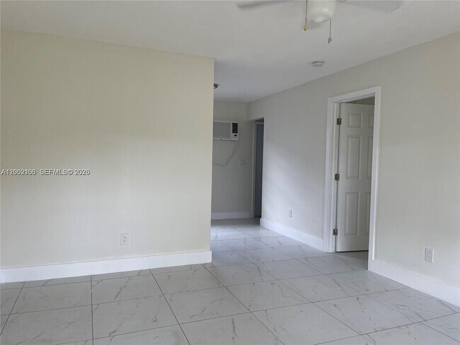 Photo - 1013 NE 3rd Ave Unidad 3