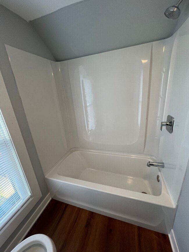 Photo - 3533 Douglas Ave Unit 3533 Douglas Ave Upper