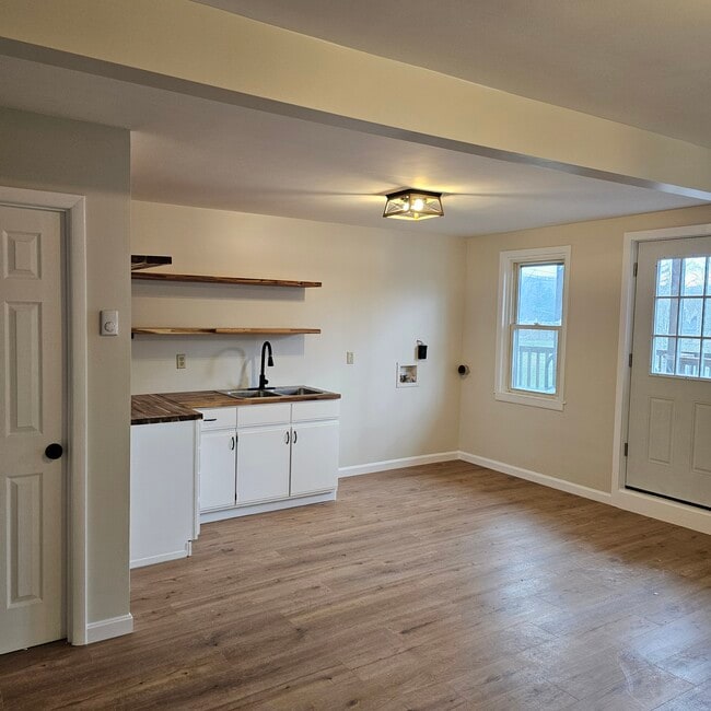 Photo - 43 W Main St Unit 2