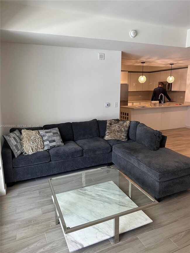 Photo - 999 SW 1st Ave Unidad 1716