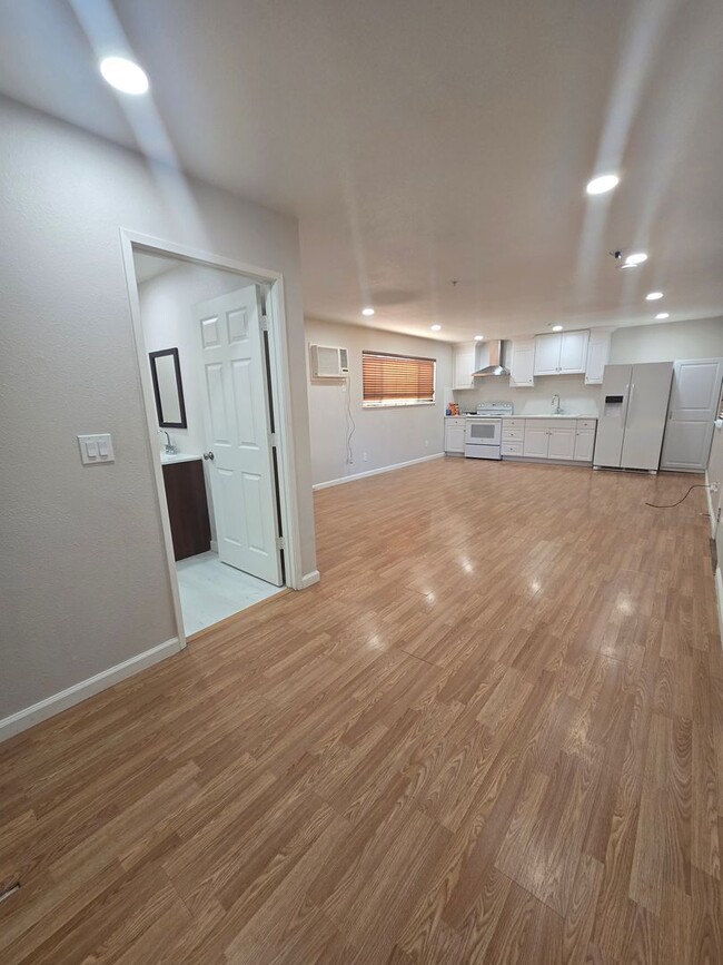 Photo - 2055 6th St Unit B