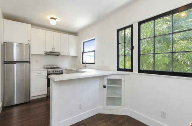 Building Photo - 409 Wheeling Way