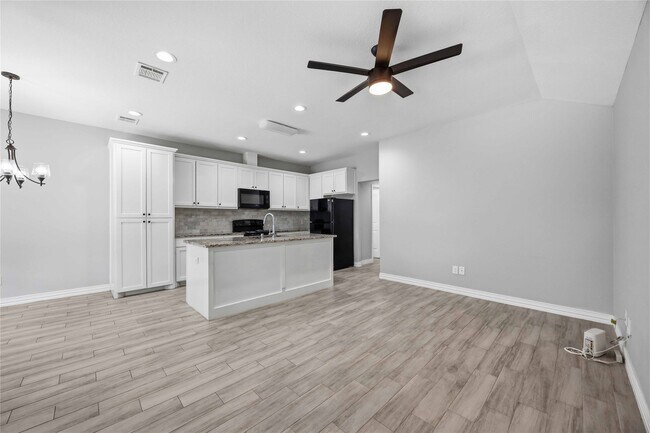 Photo - 3425 Mt Pleasant St
