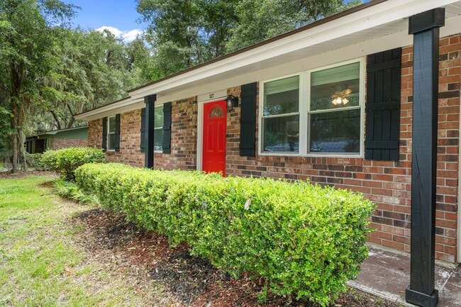 Photo - 527 Red Oak Rd