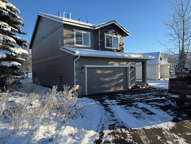 Building Photo - 2527 Wesleyan Dr