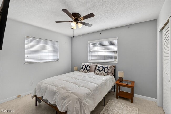 Photo - 211 S Lake Dr