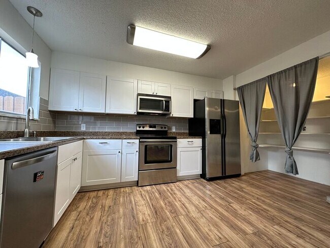 Photo - 1817 Quail St