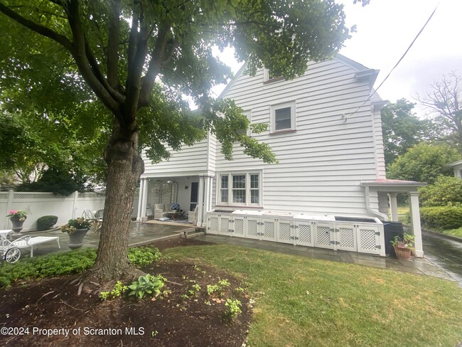 Photo - 1008 Electric St