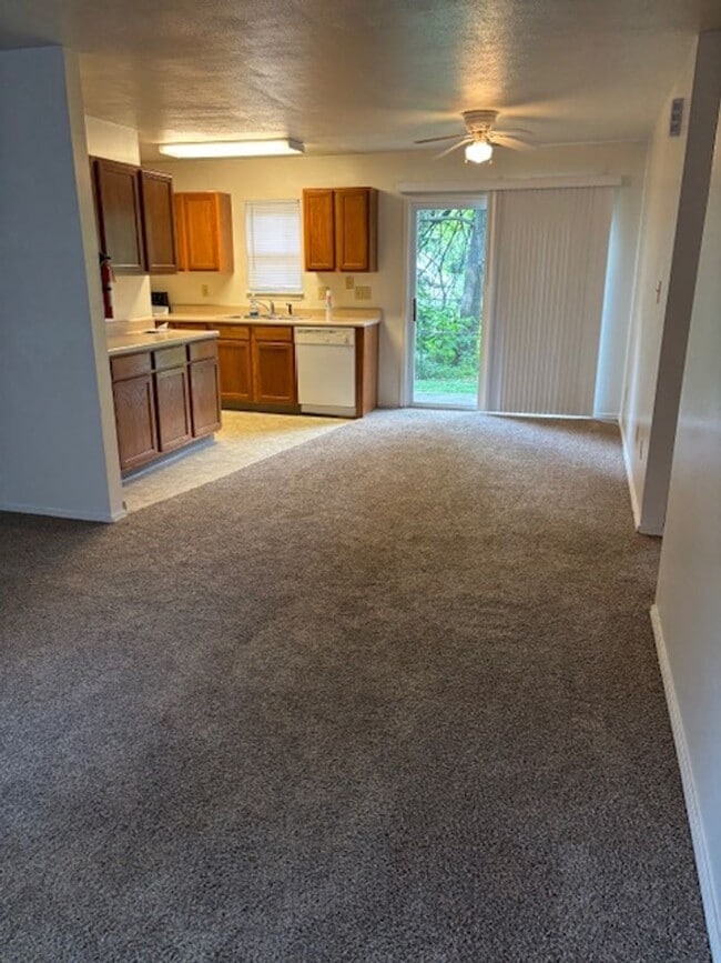 1304 N Kinser Pike