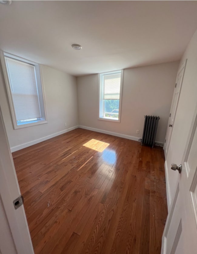 Photo - 213 Maverick St