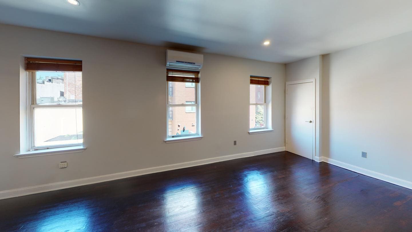 Photo - 1413 Q St NW