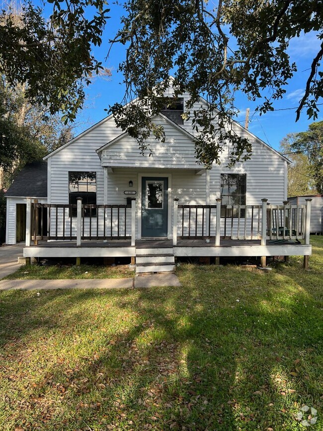 Building Photo - 2 Bed, 1 Bath, Single Family Home NISD