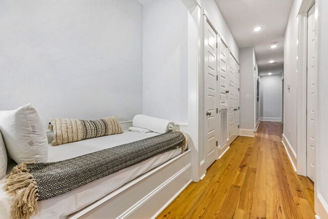 1220 Carondelet St Unit SI ID1267165P