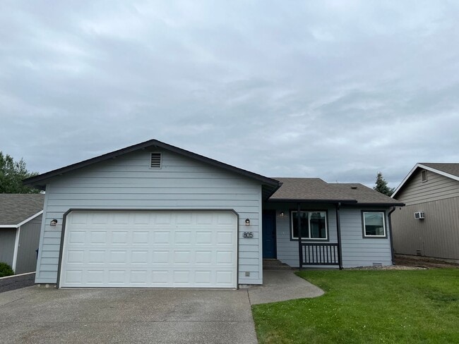 Photo - 3 Bedroom Home - Newly Renovated!