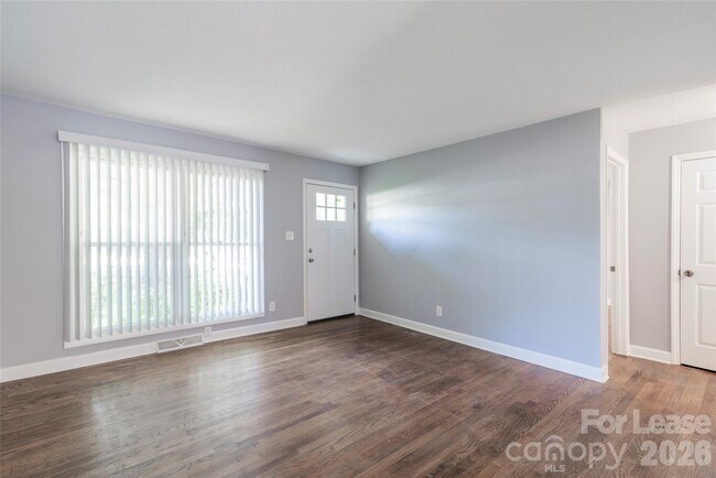 3331 Erskine Dr