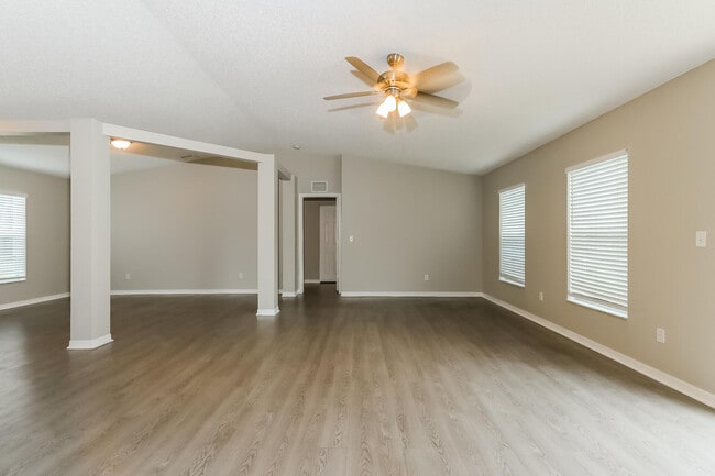 Photo - 1302 SW Amboy Ave