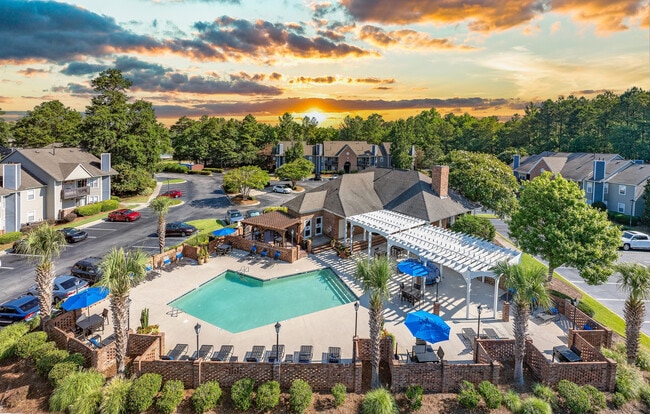 Building Photo - The Fairways Rental
