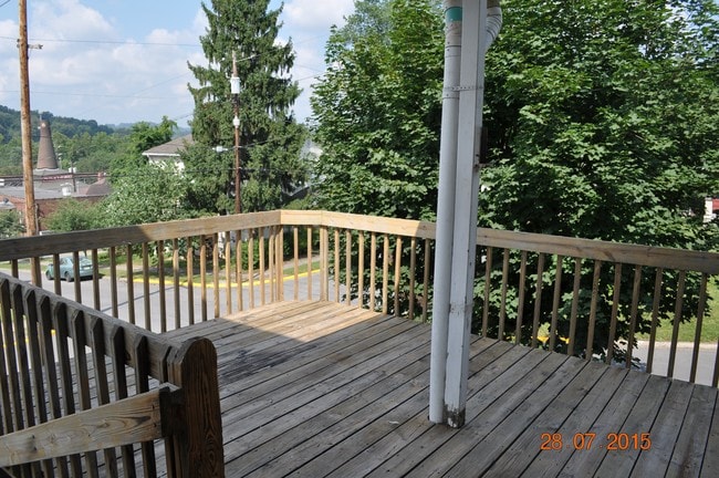 Photo - 524 McLane Ave