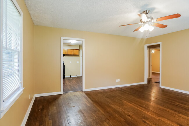 Photo - 1221 27th Ave N