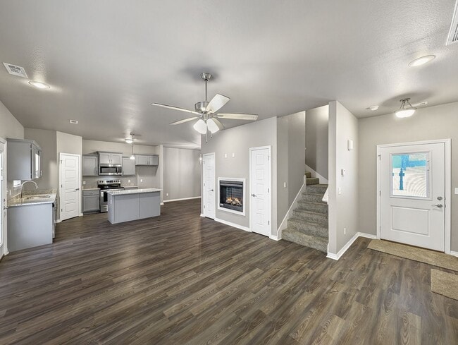 Photo - 195 E 2nd St