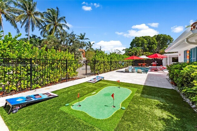 Photo - 2600 NE 15th St