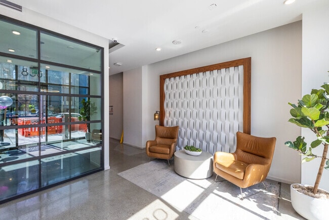 2BR, 2BA - 800SF lobby