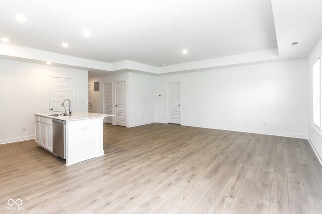 Photo - 8831 Beyers St