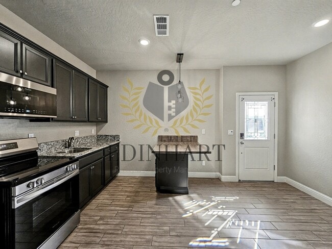 Photo - 1132 S Simon St