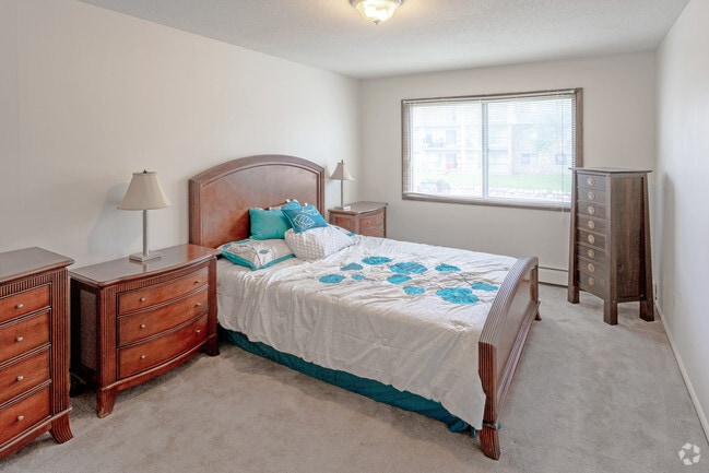 2BR, 1BA