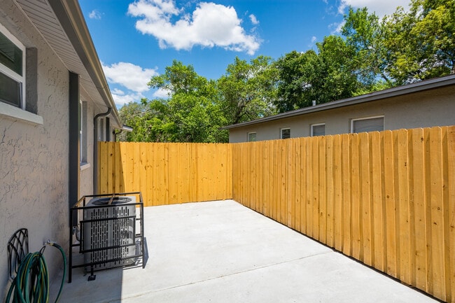 Photo - 8606 N 11th St Unidad A