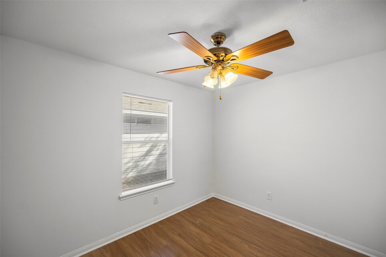 Photo - 6443 Mountain Pines Ln