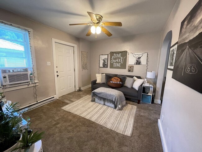 Photo - 132 Myra Barnes Ave Unidad A