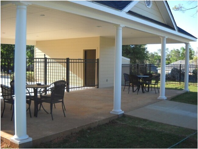 1140 Northlake Dr Unit 1140