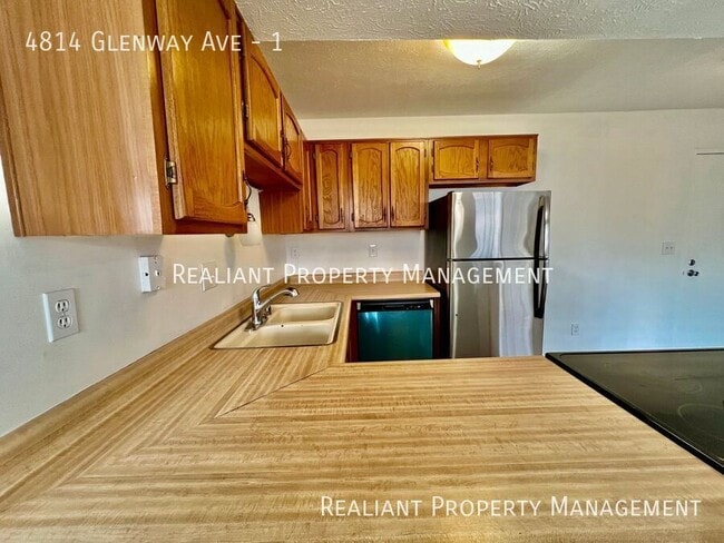 Photo - 4814 Glenway Ave