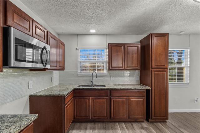 Photo - 635 Woodmont Dr