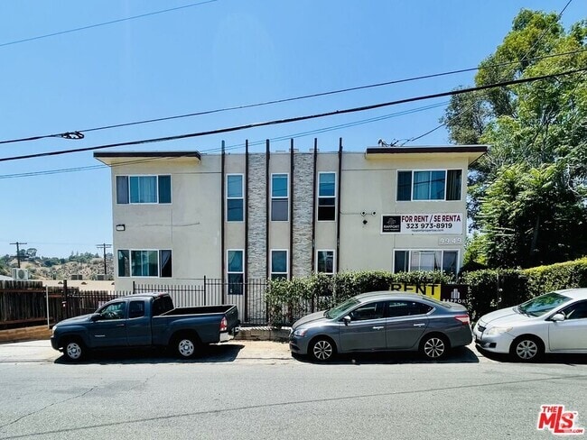Building Photo - 9949 Pinewood Ave Unit 9 Rental