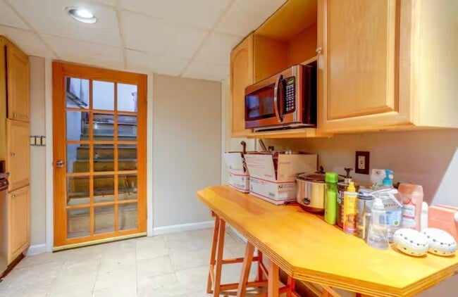 17 Centerville Dr