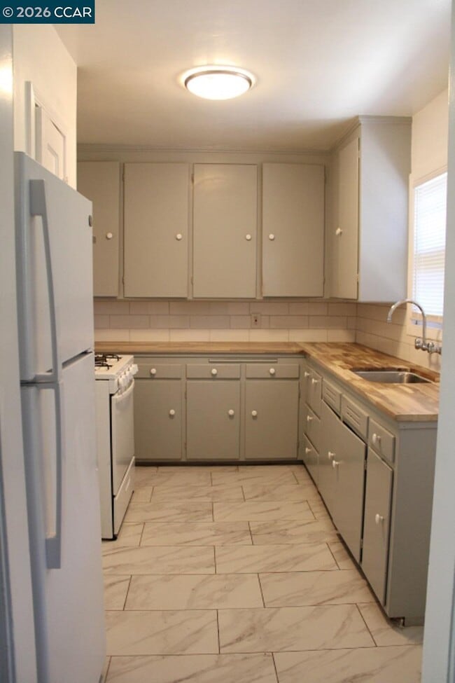 Photo - 400 33rd St Unidad 400