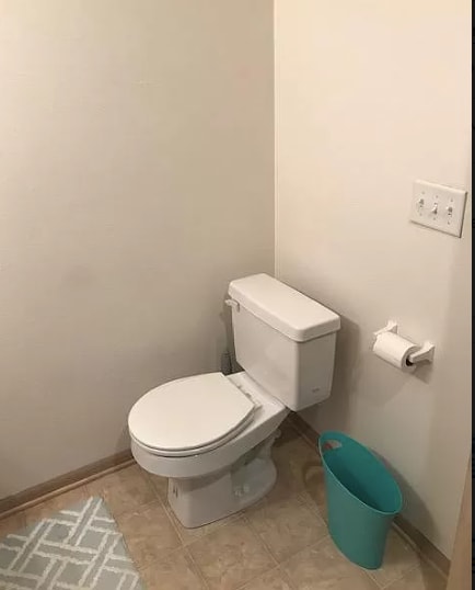 1/2 Bath - 1643 SW Mission Rd