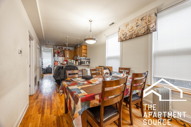 Photo - 1720 W Beach Ave Unidad 2