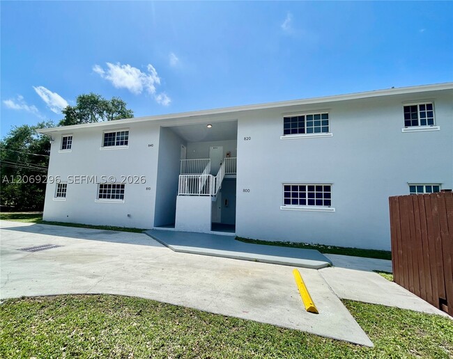 800 SW 10th St Unit 830